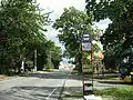 Autobusová zastávka Klecany, Drasty