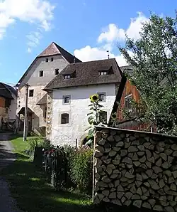 Drslavická tvrz