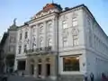 Lublaňská hlavní lékárna (Státní lékárna) umístěná na náměstí