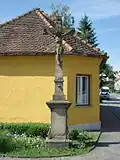 Kříž na křižovatce u sokolovny