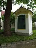 Dunajovice, výklenková kaplička.jpg