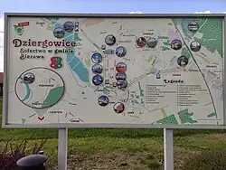 Informační panel ve vesnici