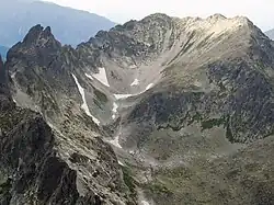 Divá veža a rozložitý Svišťový štít.