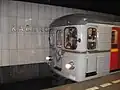 Stanice metra Kačerov s vozem Ečs při příležitosti oslav 130 let MHD