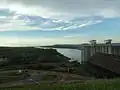 Pohled na vrchní zdymadlo nad spojovacím jezerem