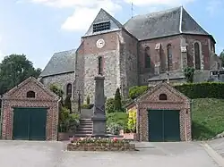 Kostel St-Quentin ve Voulpaix