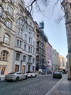 Ulice Elišky Krásnohorské v Praze 1 – Josefově, kde Bondyovi za protektorátu bydleli