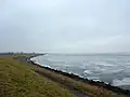 jezero během zimy