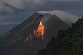 Drolení lávového dómu.