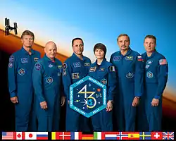 Zleva Padalka, Kelly, Škaplerov, Cristoforettiová, Kornijenko a Virts