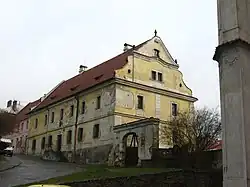 Fara Žlutice.JPG