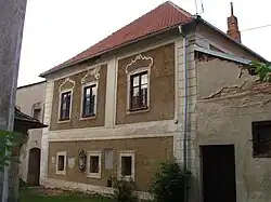 Fara_Bykáň_1.JPG