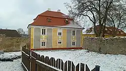 Budova fary v Kadově