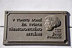 Pamětní deska na domě čp. 9 v Třebechovicích