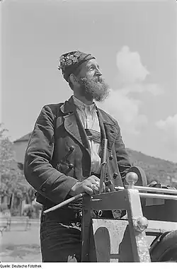 Brusič nůžek, 1939