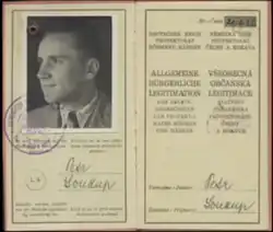 Pavelkovy falešné doklady na jméno Petr Soukup