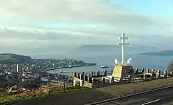 Free French Memorial a pohled na Greenock