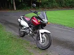 Suzuki XF 650 Freewind