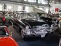 GAZ-13 Čajka: verze sedan