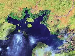 Satelitní snímek Fonseckého zálivu