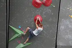 Gabriele Moroni na SP 2017 v boulderingu v Mnichově