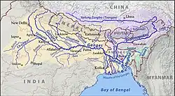 Povodí Brahmaputry je vyznačeno fialově