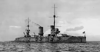 Kotvící Gangut v Helsingforsu (dnes Helsinki), Finsko, 1915