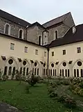 Křížení kostela a rajská zahrada