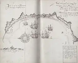 Stará černobílá mapa zálivu na Mauriciu, kde uprostřed jsou lodě a nad nimi oblouk pobřeží zálivu s vyobrazenými horami; dronte byl pozorován podle mapy na pravé straně zálivu