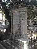 Náhrobek biskupa S. Gobata, zakladatele hřbitova