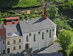 Kostel svatého Ducha v Krupce z ptačí perspektivy