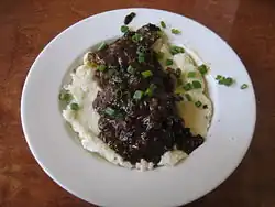 Grillades s kaší grits