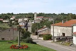 Hlavní ulice v obci