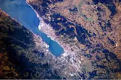 Město Izmit a Izmitská zátoka