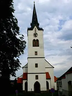 Farní kostel sv. Kateřiny v Hořicích na Šumavě.