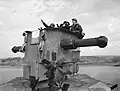 Námořní dvojobrazový dálkoměr IWM A 1513 na britské bitevní lodi HMS Revenge.