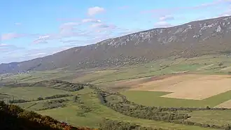 Jižní svahy, v popředí Turnianská kotlina