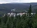 Výhled severním směrem z rozhledny Hamelika na lázeňskou část Mariánských Lázní