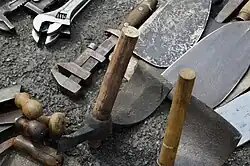 různé pracovní nářadí