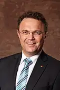 Portrét Hanse-Petera Friedricha