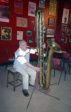Kontrabassaxofon