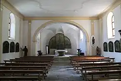 Interiér farního kostela sv. Vintíře na Dobré Vodě u Sušice.