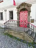 Vstupní dveře z Havlíčkovy ulice (rok 2022)