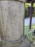 detail zadní strany pilíře