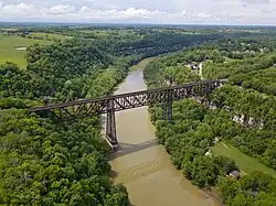 Hig Bridge přes řeku Kentucky v Tennessee