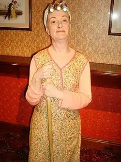 Jako Hilda Ogdenová, Coronation Street
