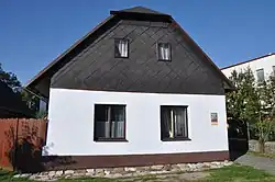 Hlinsko-domy-na-Budovcově-nábřeží2013čp59.jpg