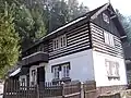 Roubená architektura na samotě Hlučov v Kokořínském dole