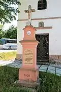 Kříž u kaple