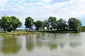 Rybník Hliňovka na východě obce